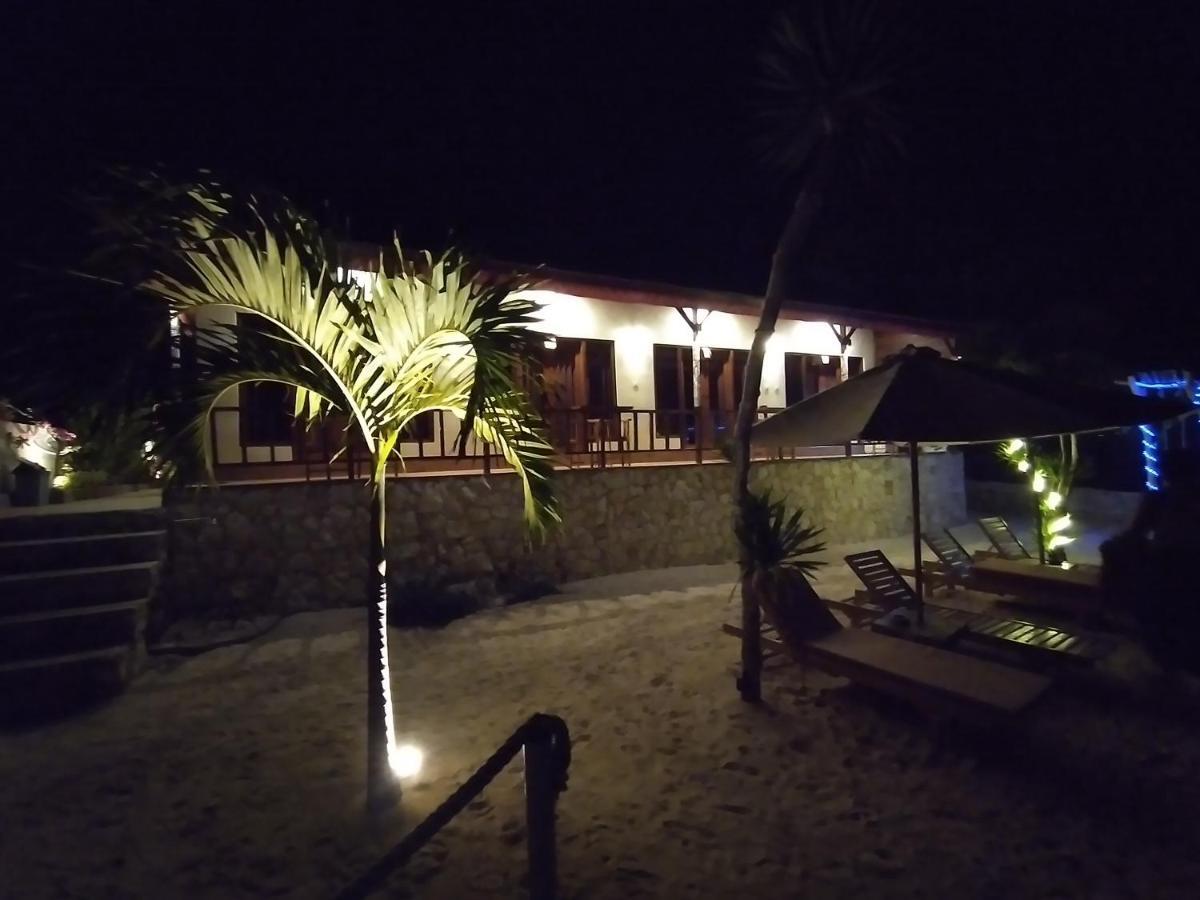 Double'A Beach House Нуса-Лембонган Экстерьер фото